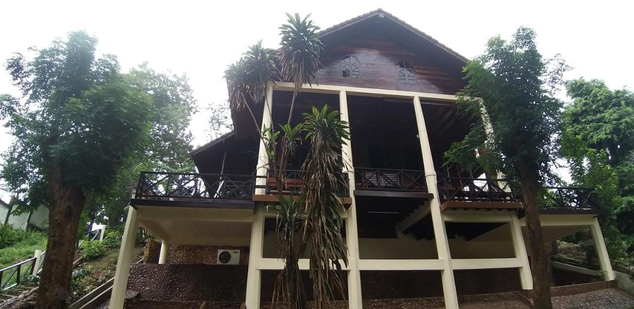 Ratmanee House Hotel Kanchanaburi Exterior foto