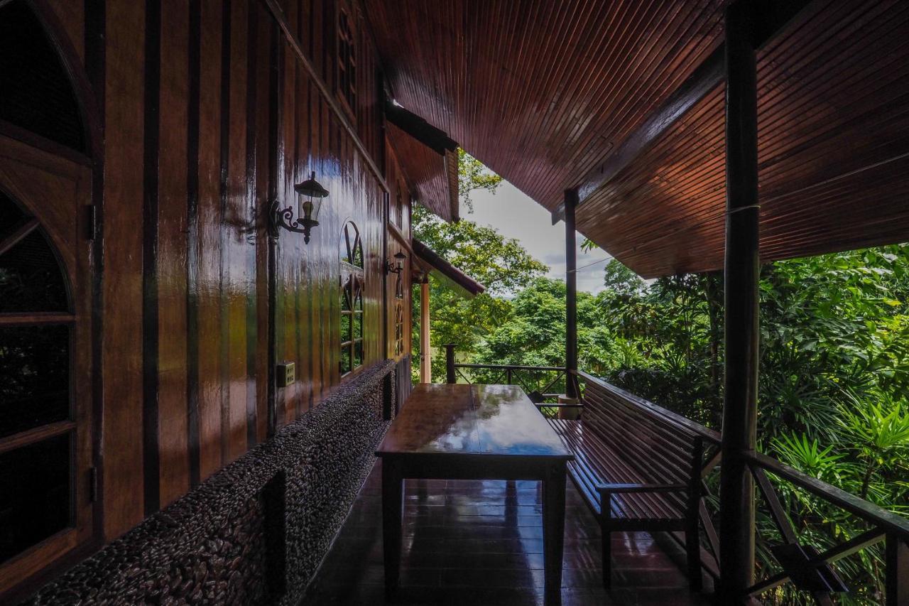 Ratmanee House Hotel Kanchanaburi Exterior foto