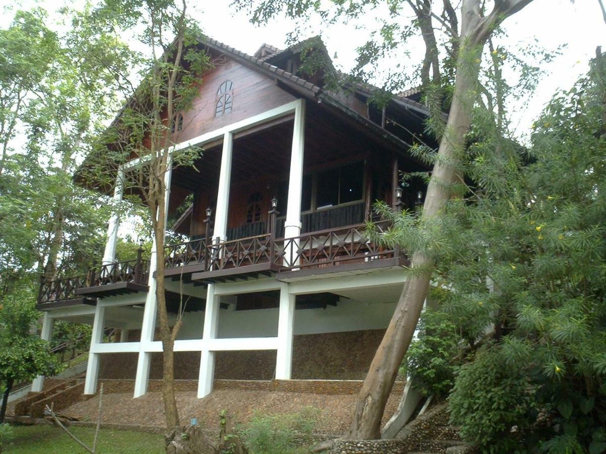 Ratmanee House Hotel Kanchanaburi Exterior foto